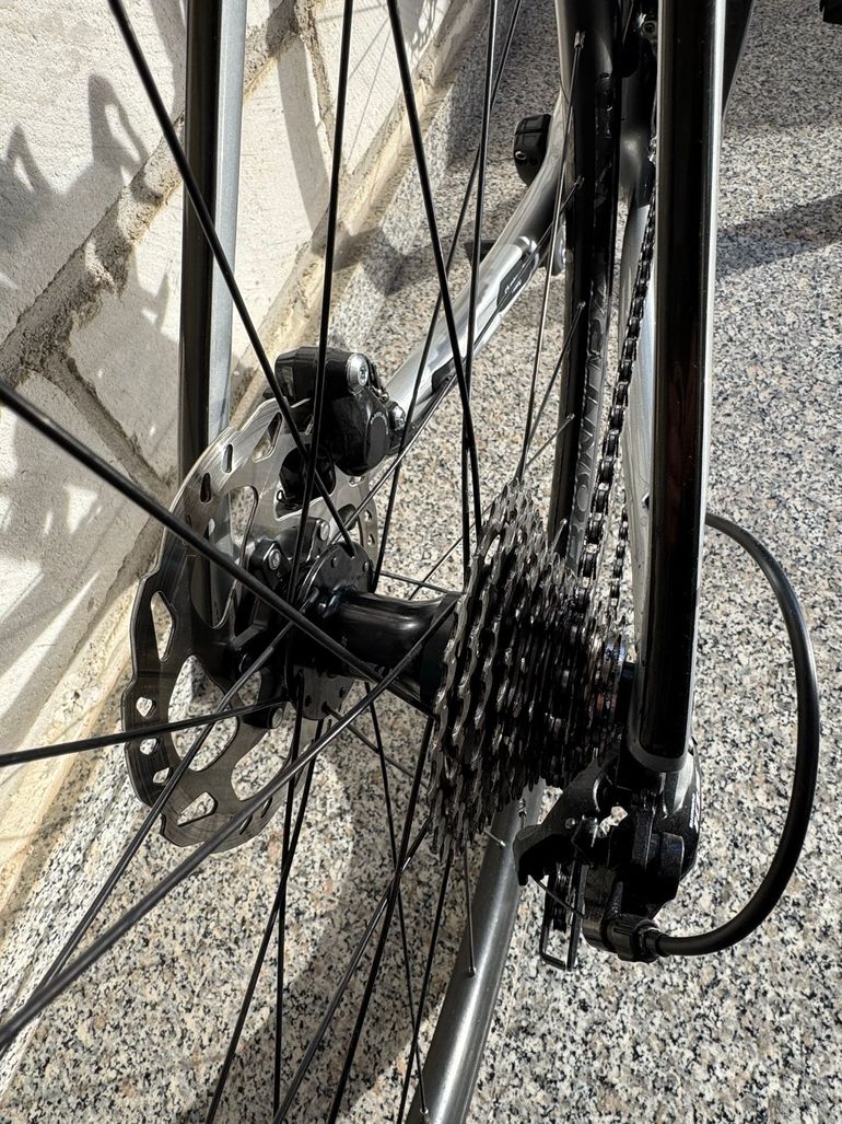 Used Trek Emonda Shimano 105 2020 Road & Gravel, Hellgrau — image 3 of 8
