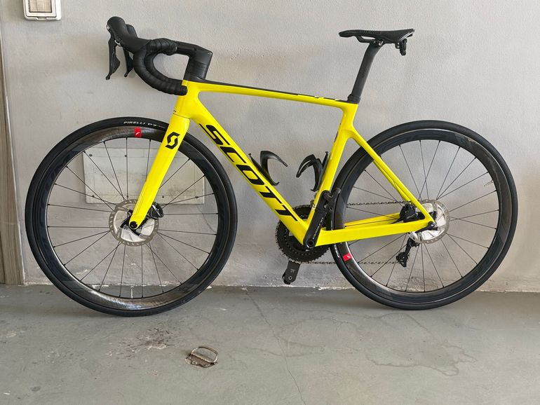 Used Scott Addict RC 30 2020 Frameset 2020 Road & Gravel — image 2 of 7