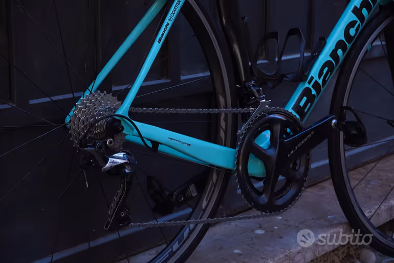 Used Bianchi Oltre XR3 Ultegra 2019 2019 Road & Gravel — image 2 of 6