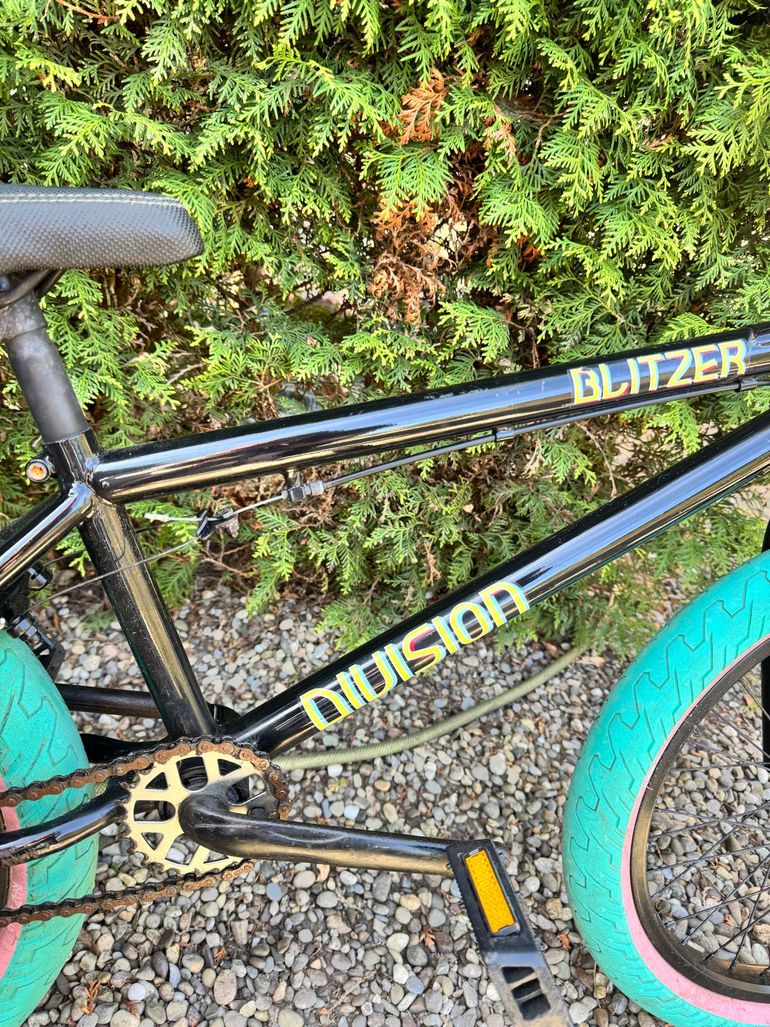 Used division Division Custom 2020 Youth, Schwarz — image 4 of 5