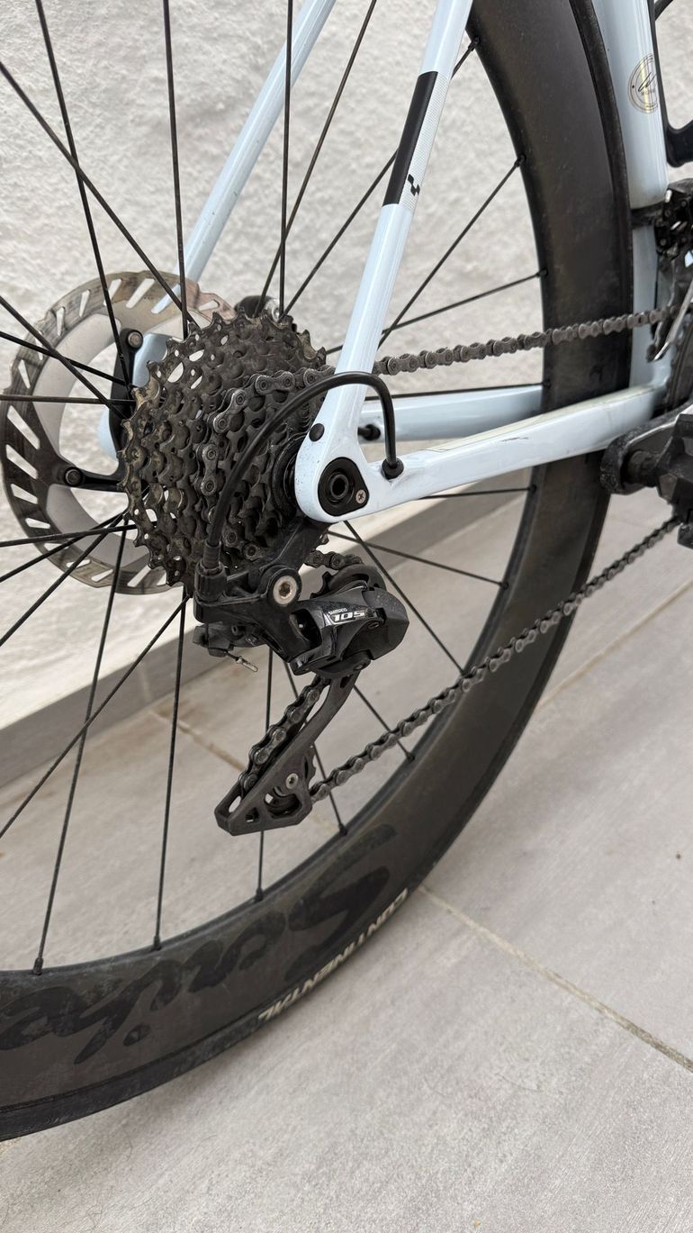 Used CUBE ATTAIN GTC RACE 2024 2024 Road & Gravel, White — image 3 of 4