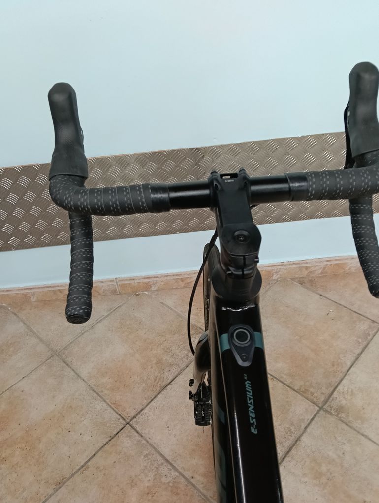 Used Lapierre e-Sensium 5.2 2023 2023 Road & Gravel — image 3 of 5