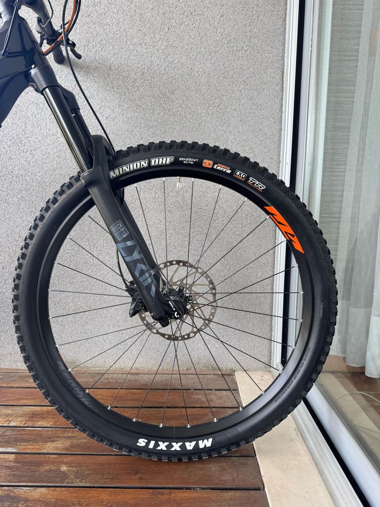 Used KTM Macina Prowler Master 2020 2020 Mountainbike, Black, 29, 27.5 — image 10 of 13