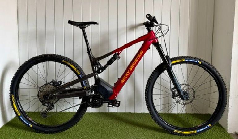 Used Rocky Mountain Instinct Powerplay Alloy 70 2022 2022 Mountainbike — image 1 of 3