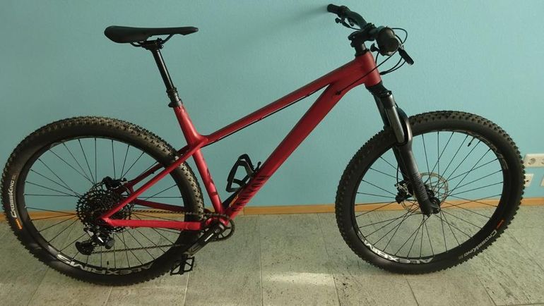 Used Kona KONA HONZO - 29" Mountainbike - Größe M - Neuwertig 2024 Mountainbike, Grün — image 11 of 15