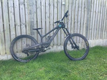 Použité YT Industries Tues CORE 2 27 2023 2023 MTB