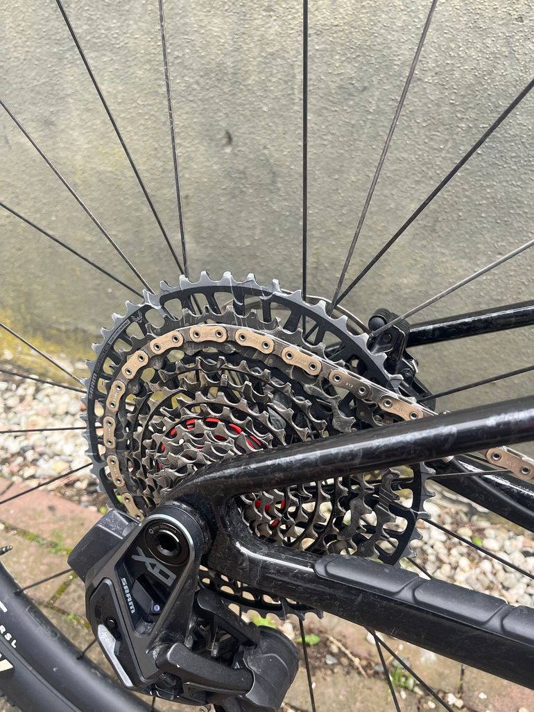 Used Trek Supercaliber SLR 9.8 X0 Flight Attendant Gen 2 2026 2026 Mountainbike, Black, 29 — image 9 of 13