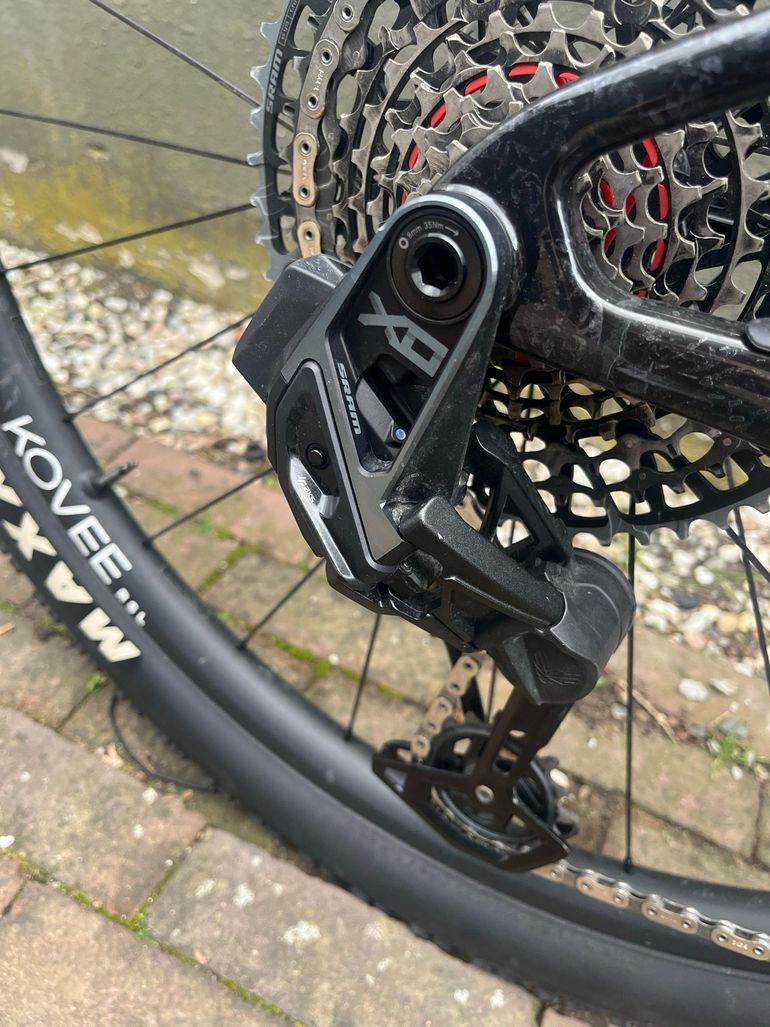 Used Trek Supercaliber SLR 9.8 X0 Flight Attendant Gen 2 2026 2026 Mountainbike, Black, 29 — image 8 of 13