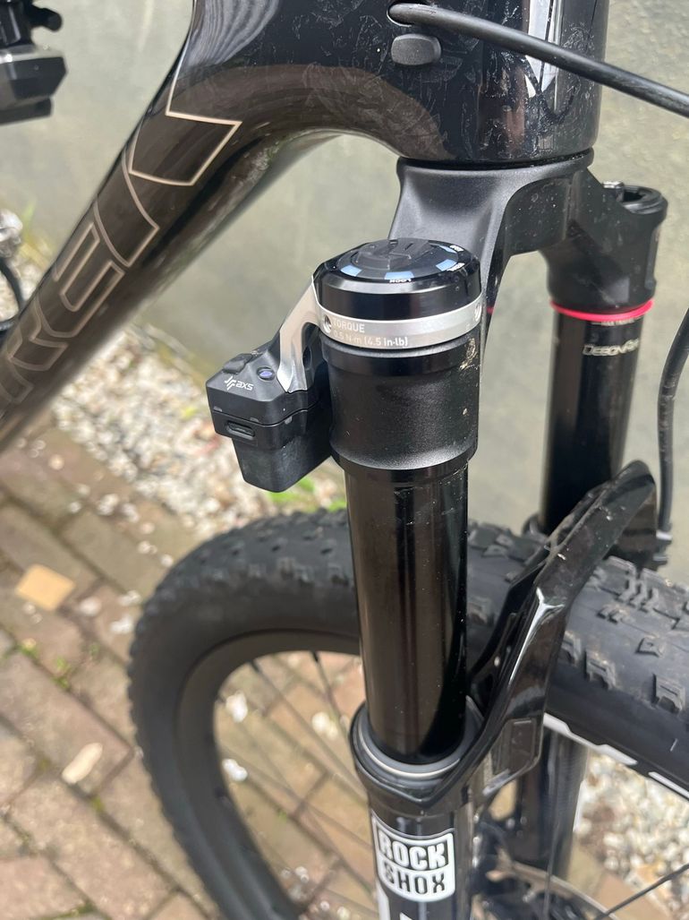 Used Trek Supercaliber SLR 9.8 X0 Flight Attendant Gen 2 2026 2026 Mountainbike, Black, 29 — image 5 of 13
