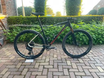 Käytetty Mondraker CHRONO CARBON RR 2023 2023 MTB