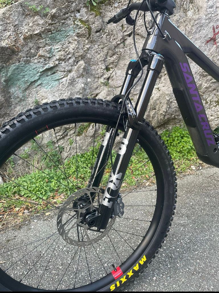 Used Santa Cruz Bronson GX AXS 2026 2026 Mountainbike, Light Gray, 29, 27.5 — image 8 of 11