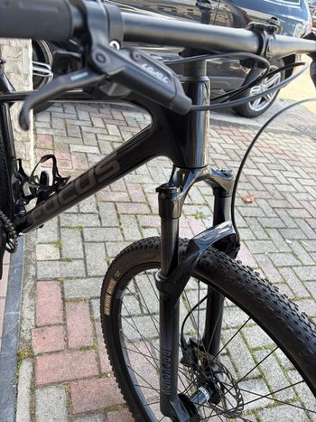 Used Focus Raven 8.6 2022 2022 Mountainbike — image 3 of 14