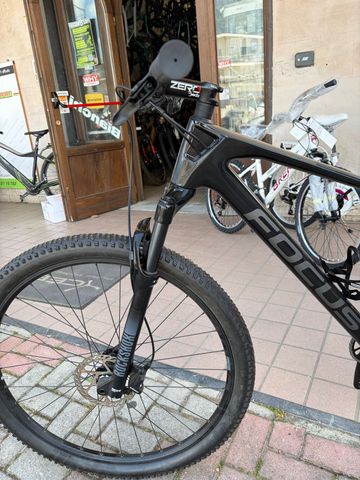 Tweedehands Focus Raven 8.6 2022 2022 Mountainbike — afbeelding 9 van 14