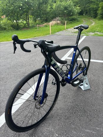 Used Trek Émonda SL 5 2023 2023 Road & Gravel, Blau — image 2 of 6