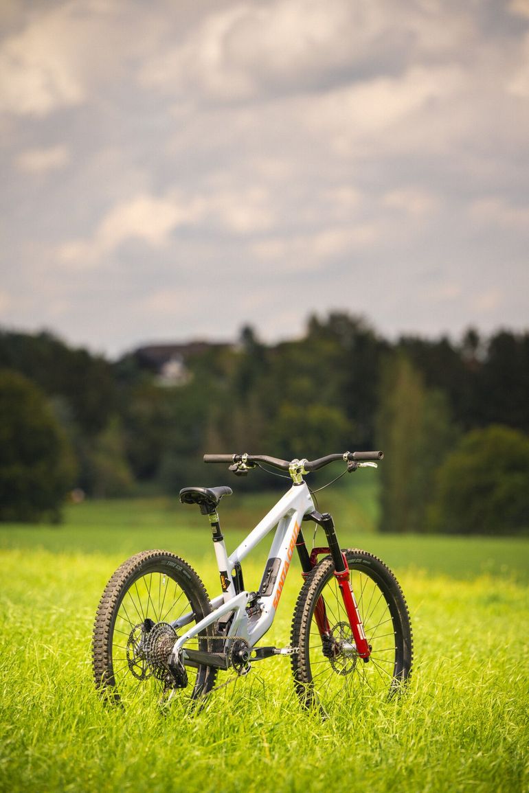 Used Santa Cruz Nomad SRAM XX Eagle AXS (T-Type) 2023 Mountainbike, Light Gray, Mixed — image 5 of 12
