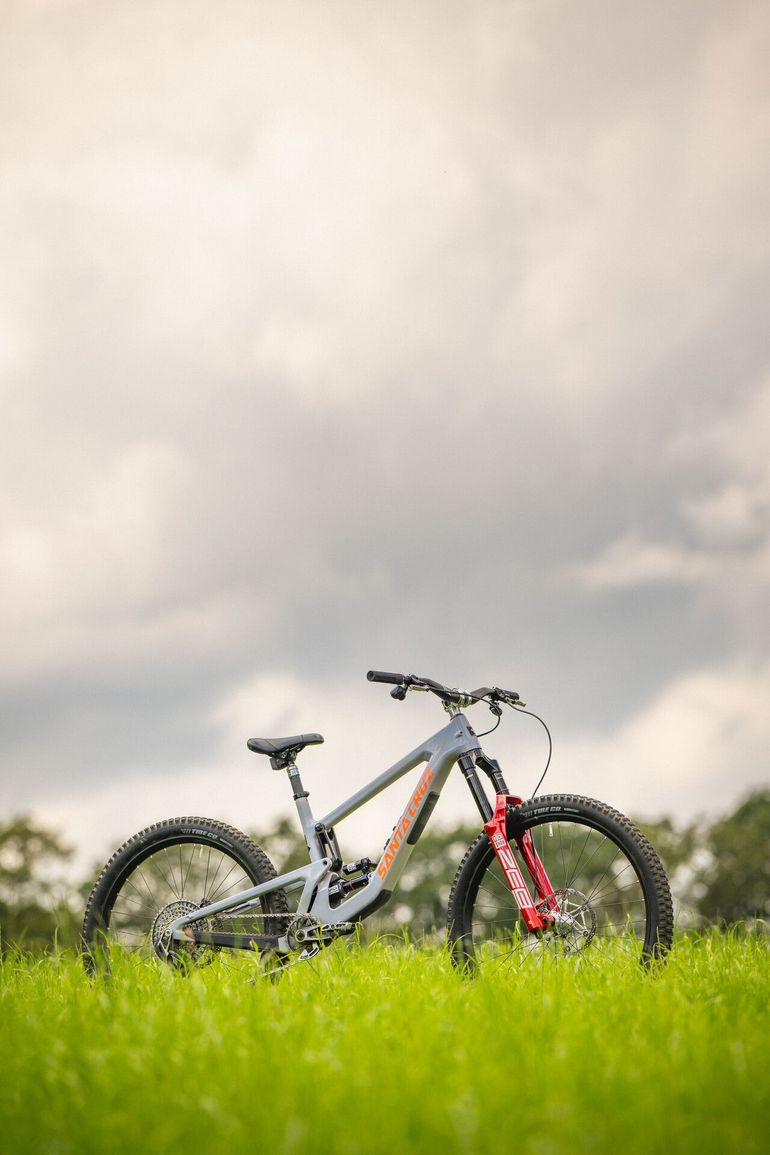 Used Santa Cruz Nomad SRAM XX Eagle AXS (T-Type) 2023 Mountainbike, Light Gray, Mixed — image 8 of 12