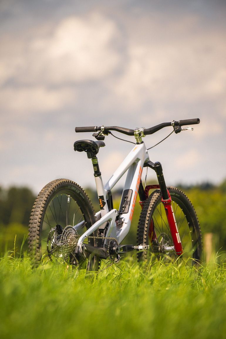 Used Santa Cruz Nomad SRAM XX Eagle AXS (T-Type) 2023 Mountainbike, Light Gray, Mixed — image 12 of 12