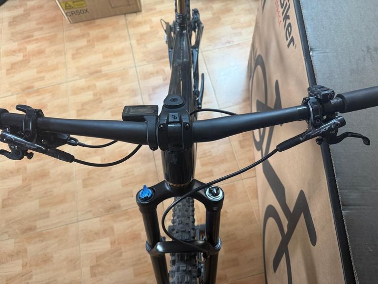 Used Orbea E-BIKE ORBEA RISE CARBON TALLA S/M 2024 Mountainbike, Schwarz — image 7 of 7