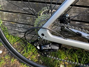 Used Trek Émonda SL 5 Disc 2022 2022 Road & Gravel, Hellgrau — image 6 of 17
