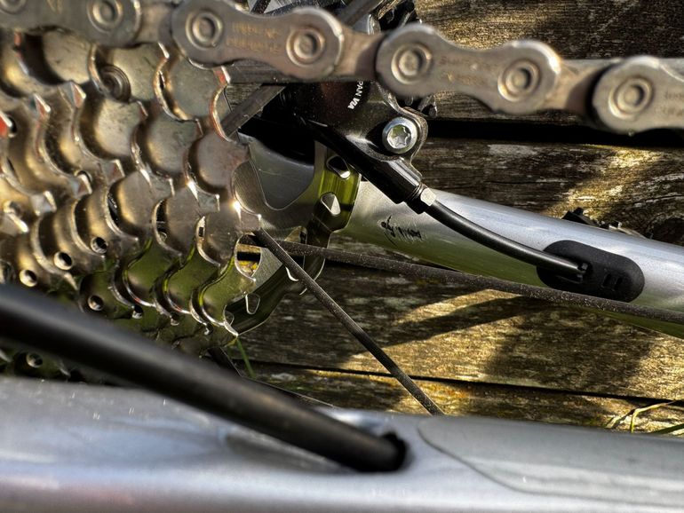 Used Trek Émonda SL 5 Disc 2022 2022 Road & Gravel, Hellgrau — image 16 of 17