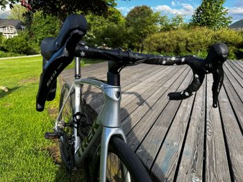 Used Trek Émonda SL 5 Disc 2022 2022 Road & Gravel, Hellgrau — image 4 of 17