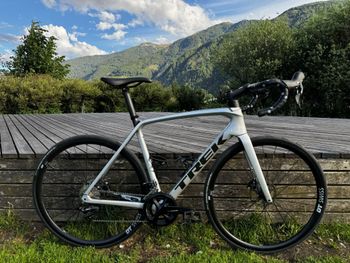 Used Trek Émonda SL 5 Disc 2022 2022 Road & Gravel