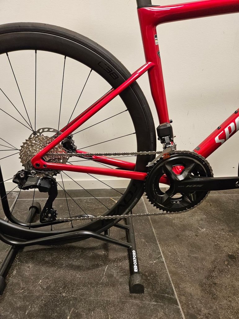 Used Specialized Tarmac SL8 Comp - Shimano 105 Di2 2026 2026 Road & Gravel, Rojo — image 3 of 3