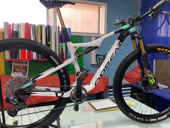 Used Orbea OIZ M LTD 2021 2021 Mountainbike, Bianco — image 4 of 6