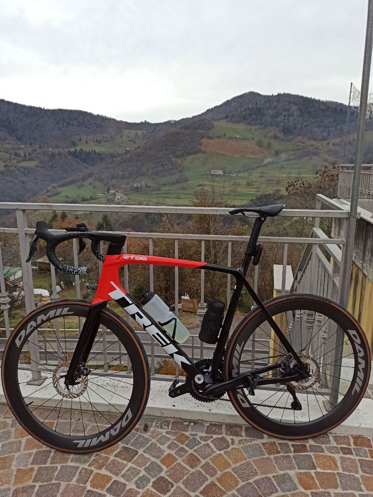 Used Trek Émonda SL Disc Frameset 2024 Frameset 2024 Road & Gravel, Schwarz — image 1 of 3