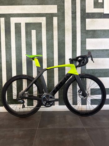 Used Trek Madone SL 6 2020 2020 Road & Gravel, Black — image 2 of 2