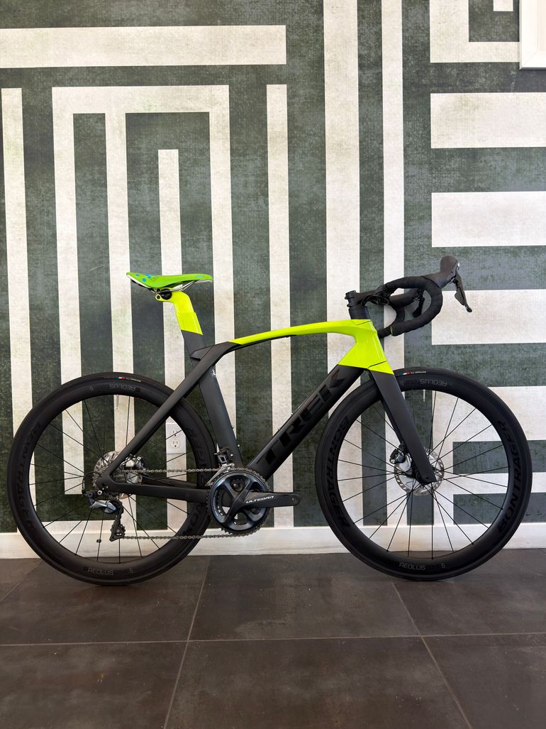 Used Trek Madone SL 6 2020 2020 Road & Gravel, Black — image 2 of 2