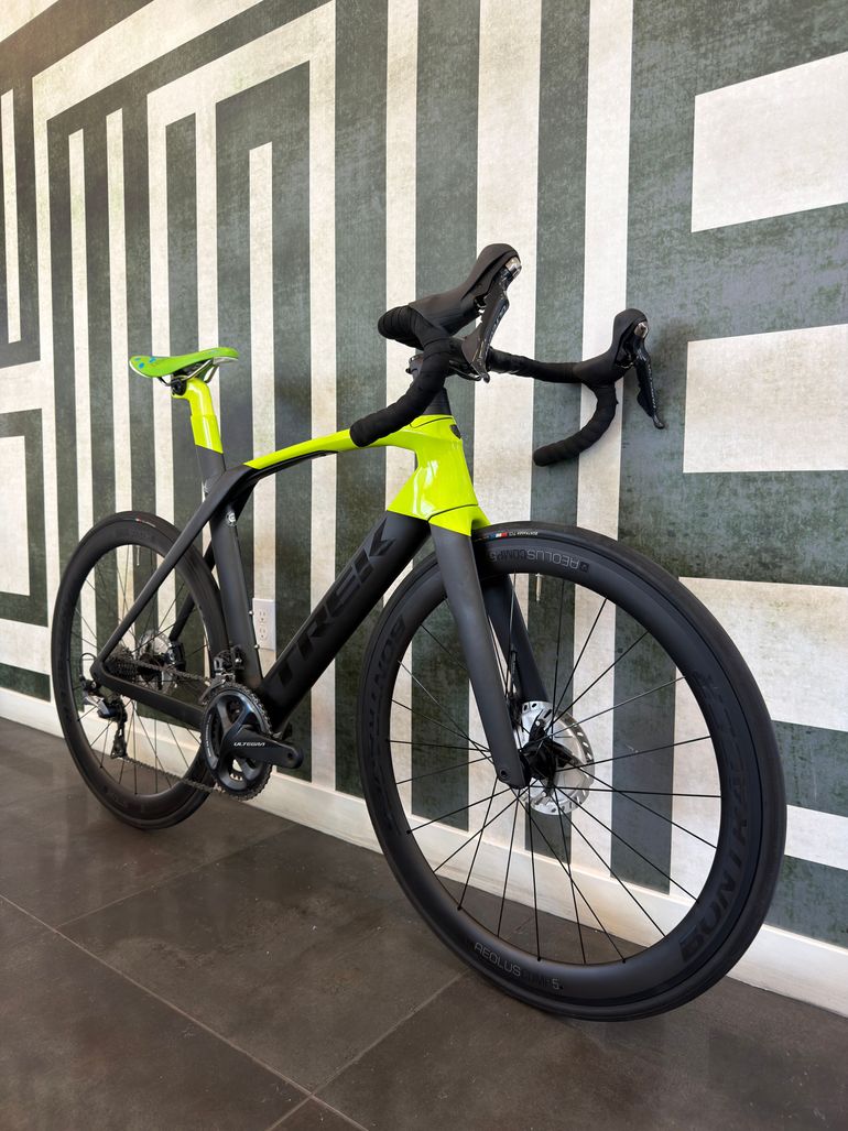 Used Trek Madone SL 6 2020 2020 Road & Gravel, Black — image 1 of 2