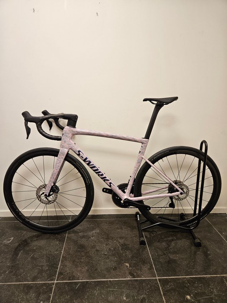 Used Specialized S-Works Tarmac SL8 Frameset - FACT 12r Carbon 2026 2026 Road & Gravel — image 2 of 5