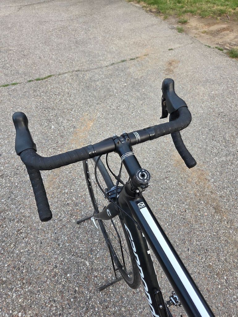 Used Cannondale Shimano 105 2015 Road & Gravel, Black — image 4 of 4
