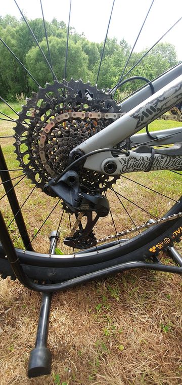Used Specialized Enduro Comp 2023 2023 Mountainbike, Light Gray, 29 — image 5 of 5