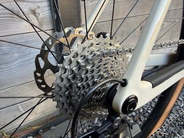 Gebrauchtes Canyon Grail Shimano GRX 2023 Road & Gravel, Weiß — Bild 12 von 16