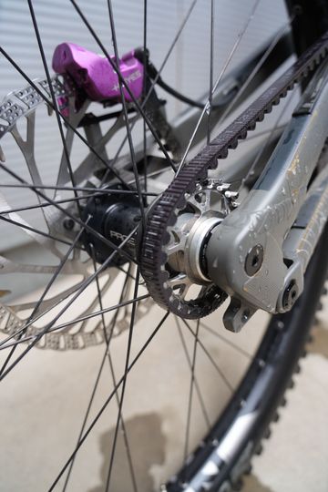 Used Zerode Custom Pinion C-Line Gearbox 2025 Mountainbike, Light Gray — image 5 of 7