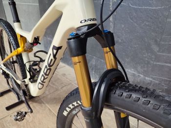 Used Orbea OIZ M10 2025 2025 Mountainbike, Weiß — image 6 of 7