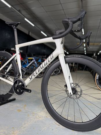 Used Specialized Tarmac SL7 AXS Carbon 2023 Road & Gravel, Weiß — image 5 of 18