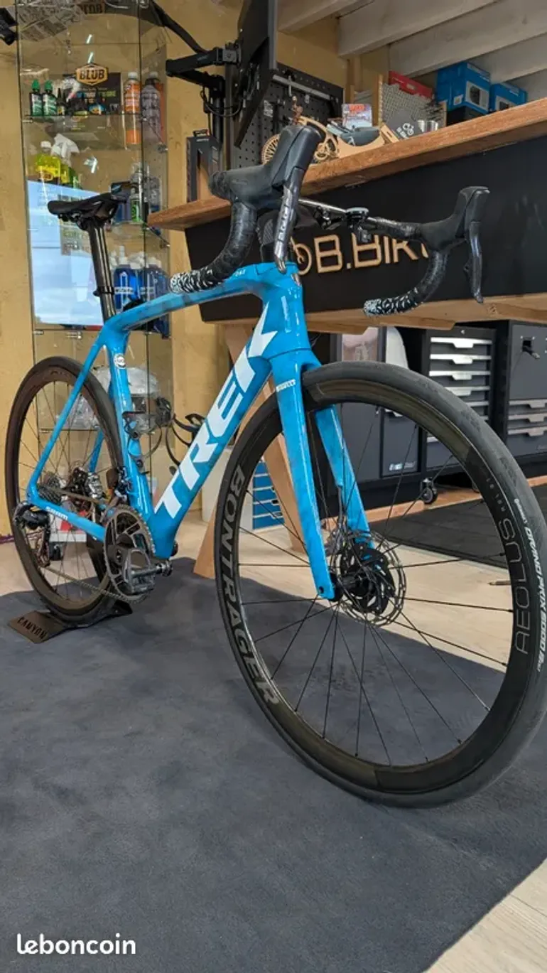 Used Trek Trek Emonda SLR 9 2024 Road & Gravel, Blau — image 2 of 4