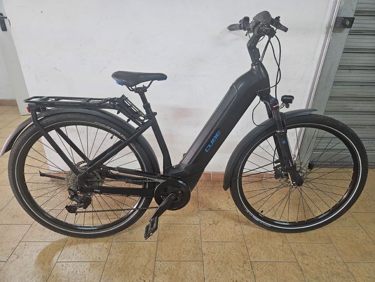 Used CUBE KATHMANDU HYBRID PRO 500 2021 2021 Urban, Schwarz — image 18 of 21
