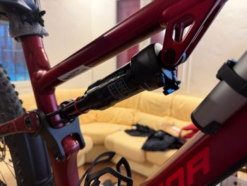 Used Merida ONE-FORTY 500 2023 2023 Mountainbike, Red, 29 — image 6 of 8