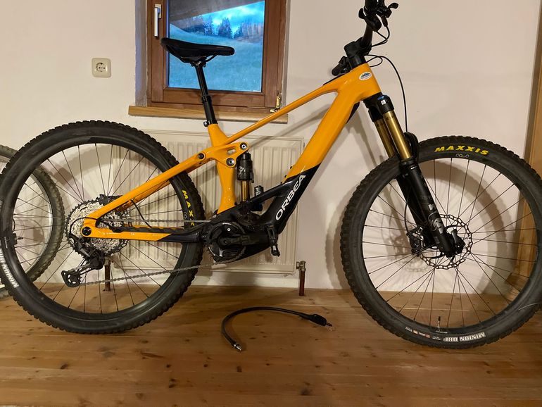 Used Orbea WILD H10 2023 2023 Mountainbike, Orange, 29 — image 1 of 3