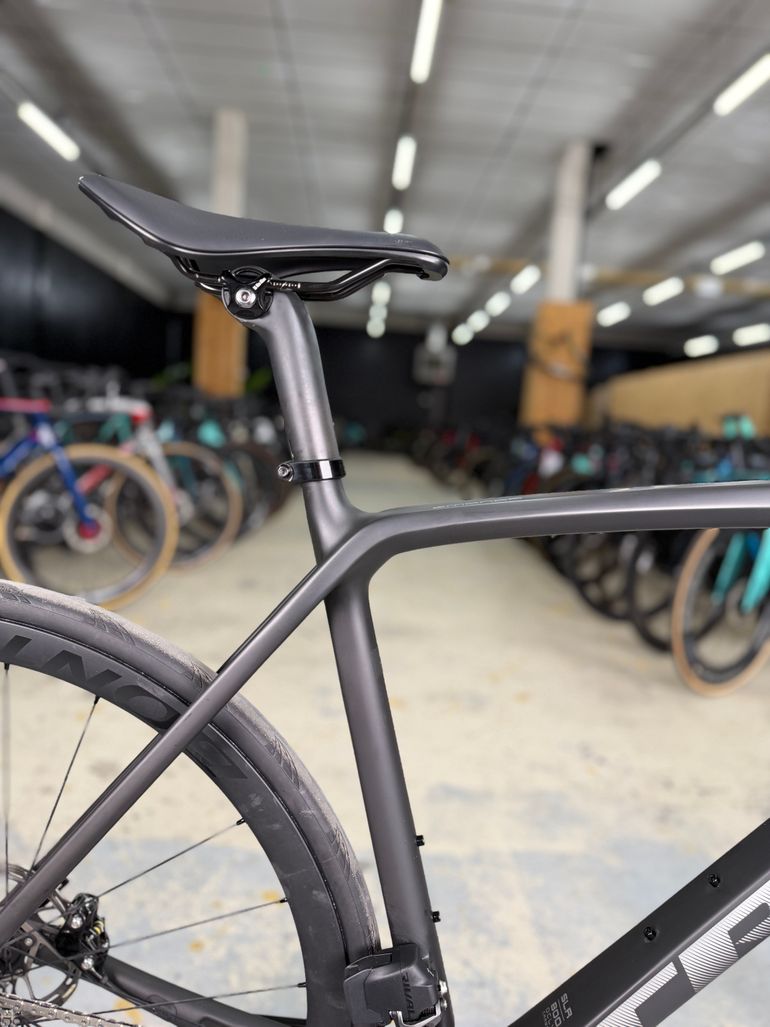 Used Trek Emonda SLR AXS Carbon 2022 Road & Gravel, Schwarz — image 8 of 24