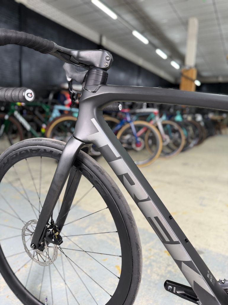Used Trek Emonda SLR AXS Carbon 2022 Road & Gravel, Schwarz — image 20 of 24