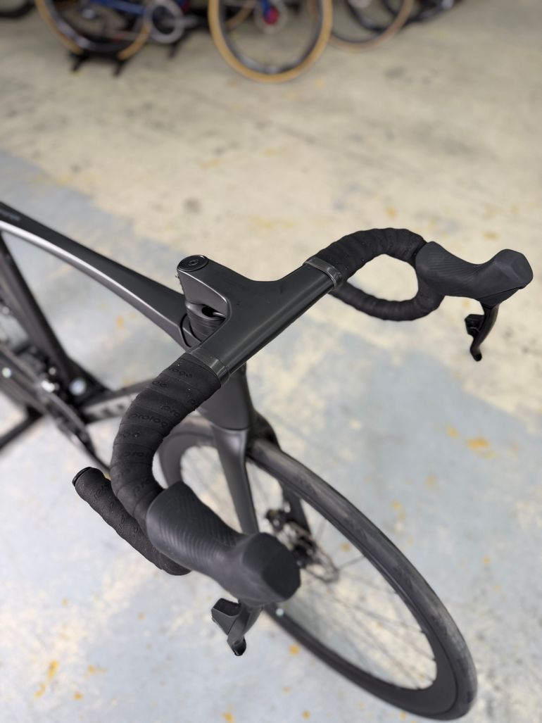 Used Trek Emonda SLR AXS Carbon 2022 Road & Gravel, Schwarz — image 6 of 24