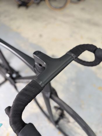 Used Trek Emonda SLR AXS Carbon 2022 Road & Gravel, Schwarz — image 15 of 24