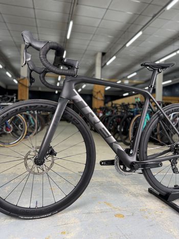 Used Trek Emonda SLR AXS Carbon 2022 Road & Gravel, Schwarz — image 17 of 24