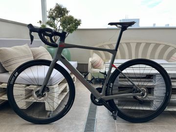 Used BMC Roadmachine 01 THREE 2022 2022 Road & Gravel, Light Gray — image 7 of 7