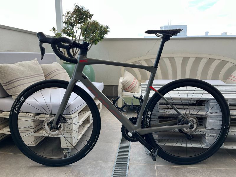 Used BMC Roadmachine 01 THREE 2022 2022 Road & Gravel, Light Gray — image 7 of 7